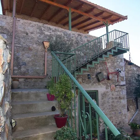 Stavroulas Stone House In Rigklia, Messinia *