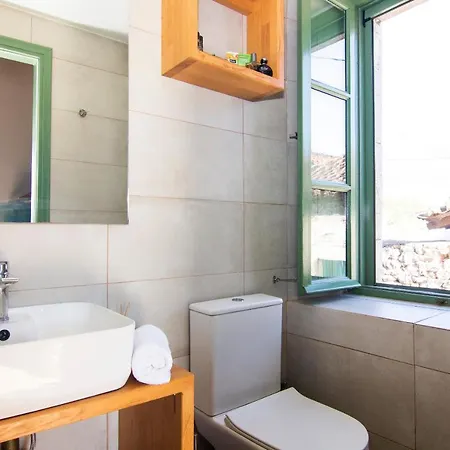 Stavroulas Stone House In Rigklia, Messinia *