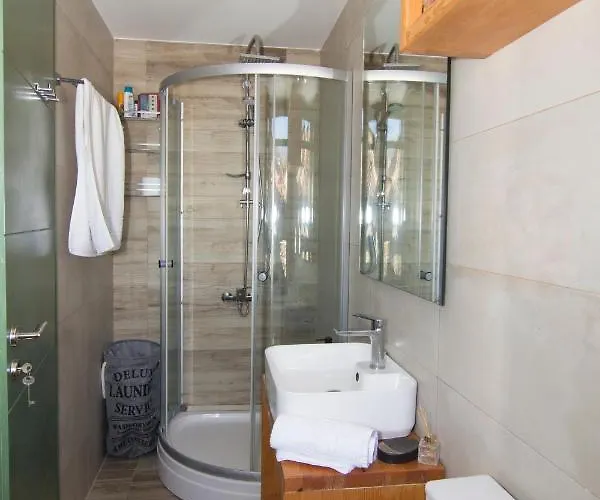 Lejlighed Stavroulas Stone House In Rigklia, Messinia