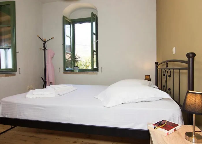 Stavroulas Stone House In Rigklia, Messinia Apartament *