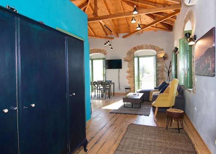 Stavroulas Stone House In Rigklia, Messinia * Riglia