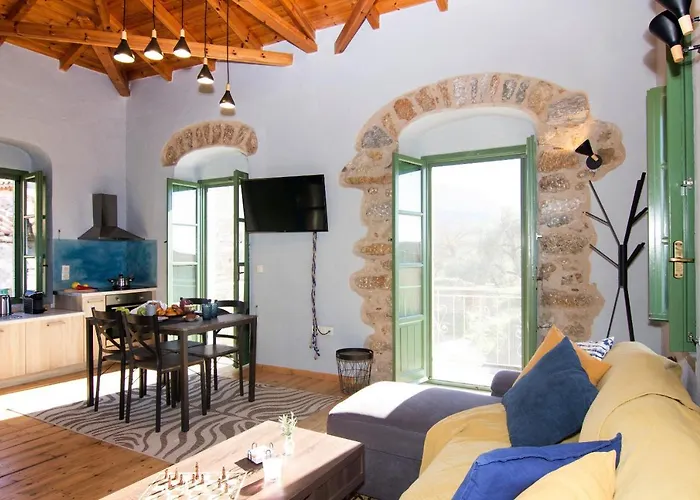 Stavroulas Stone House In Rigklia, Messinia *