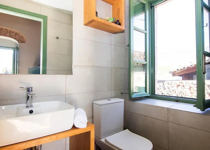 Stavroulas Stone House In Rigklia, Messinia *